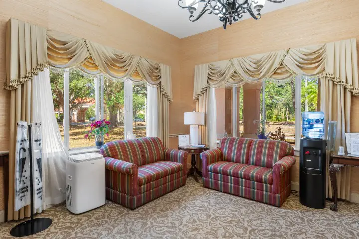 007-5401SawyerRoad-Sarasota-FL-34233-FULL (Small)