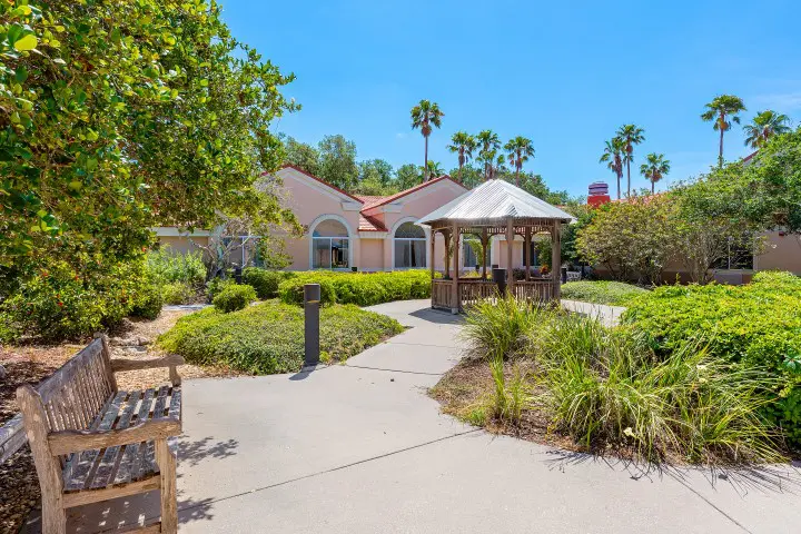 039-5401SawyerRoad-Sarasota-FL-34233-FULL (Small)
